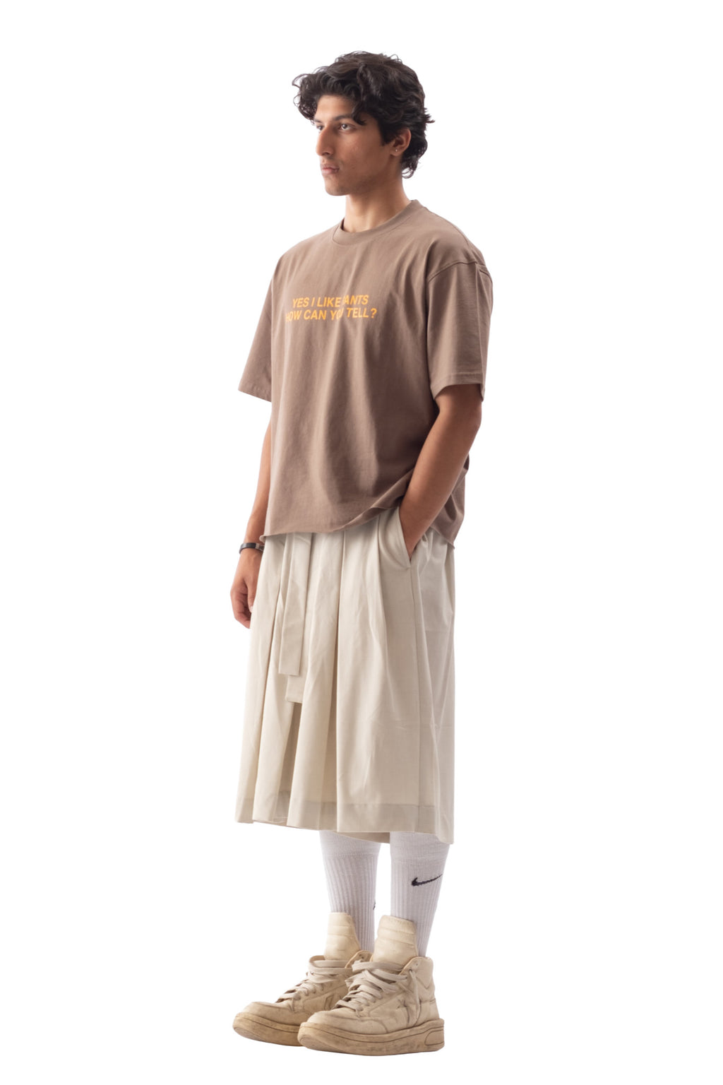 Statement Tee Brown